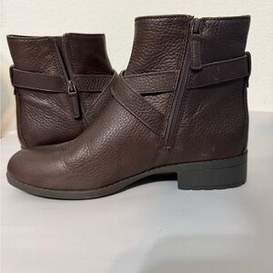 Cole Haan Grand OS Waterproof Rich Brown Ankle Booties Zip Buckle Leather size 9